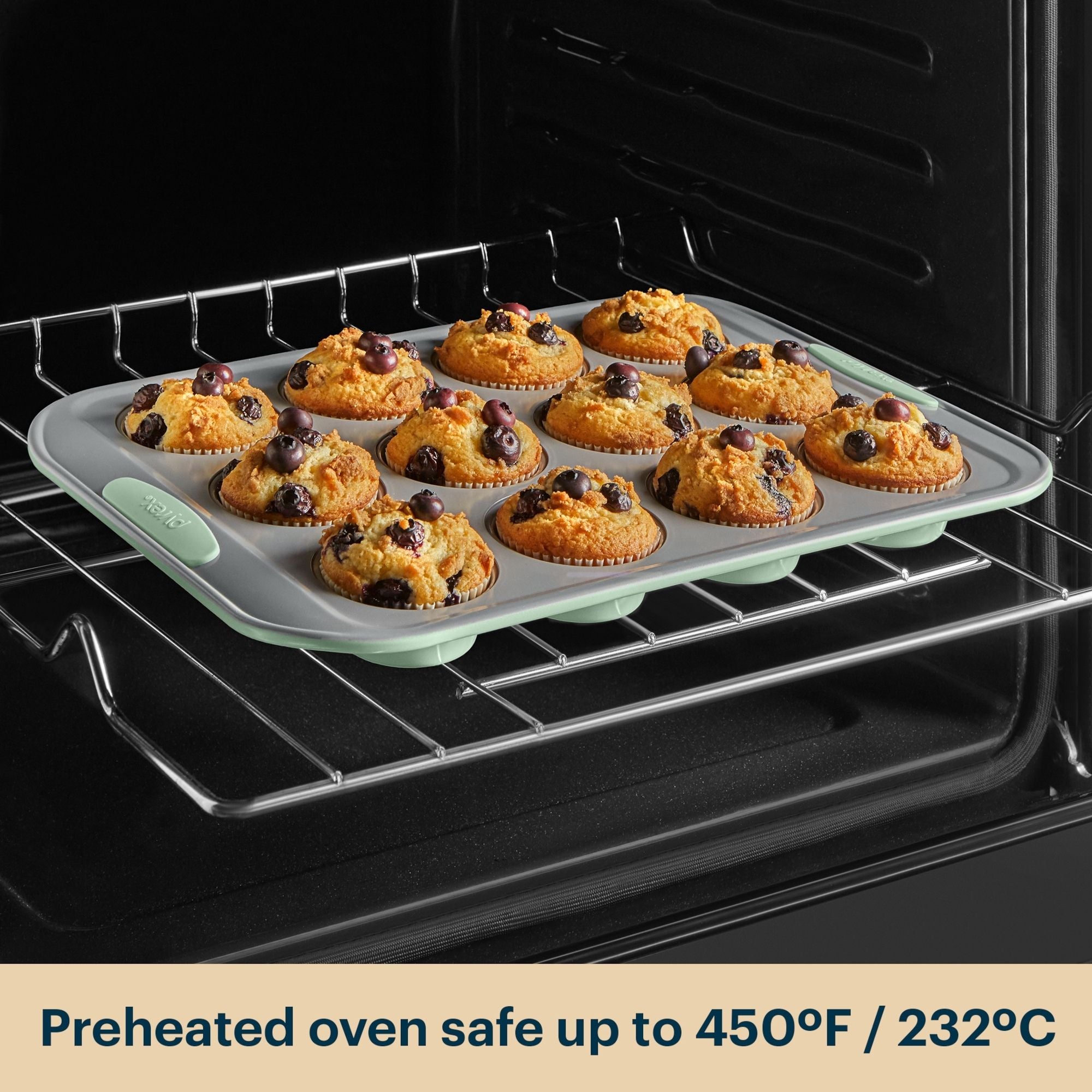Pyrex? Metal Bakeware 8-Piece Set in Sage - Image 6